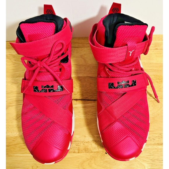 LEBRON JAMES IX NIKE Soldier 9 Zoom Mens Size 11.5 Think Pink Breast Cancer - Picture 1 of 10